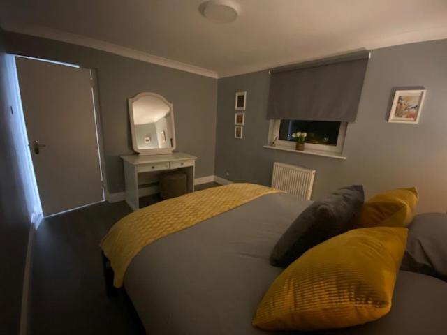 Burnt Island 2 Bed With Stunning Views Apartment *