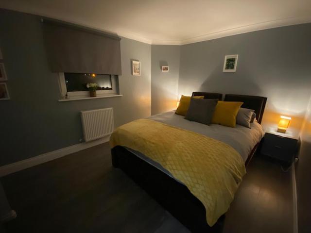 Apartment Burnt Island 2 Bed With Stunning Views