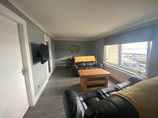 Apartment Burnt Island 2 Bed With Stunning Views